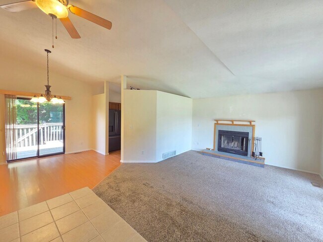 Foto del edificio - $2,495 - 4 Bed / 2 Bath Beautiful Home in Indian Trail