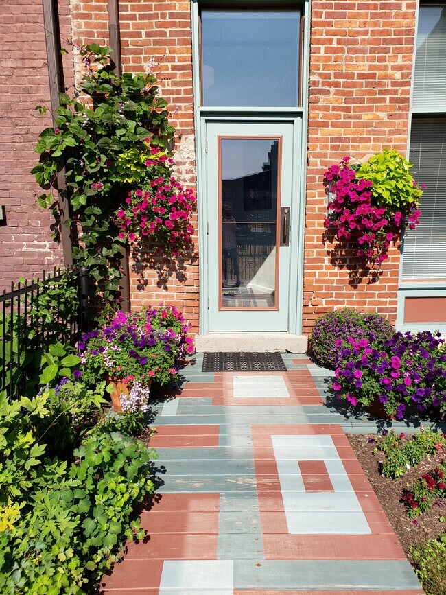 Building rear-summer - The Garland