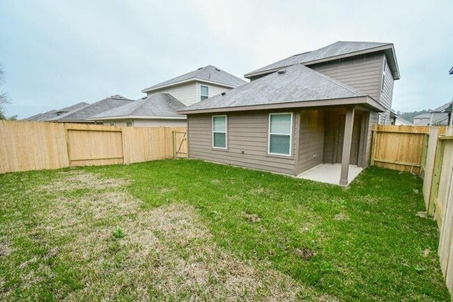 Building Photo - 420 Upper Creek Dr