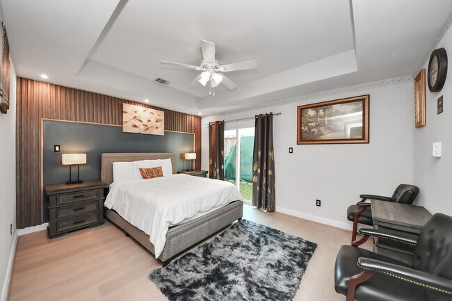 Foto del edificio - 9715 Riddlewood Ln