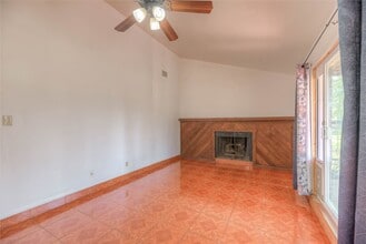 Building Photo - 25634 Chestnut Ln