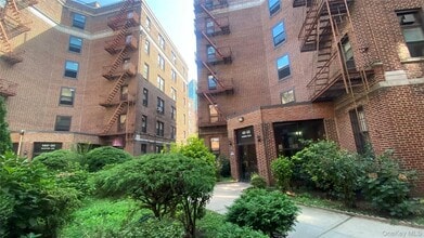 Building Photo - 42-33 Kissena Blvd