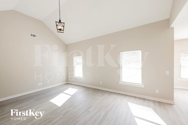 Foto del edificio - 141 Lakewood Ln