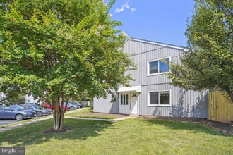 Building Photo - 1009 Saber Ln