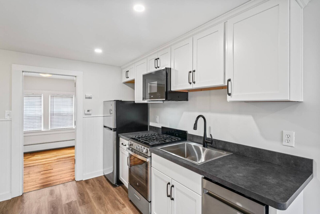Foto principal - 35 Saratoga Ave