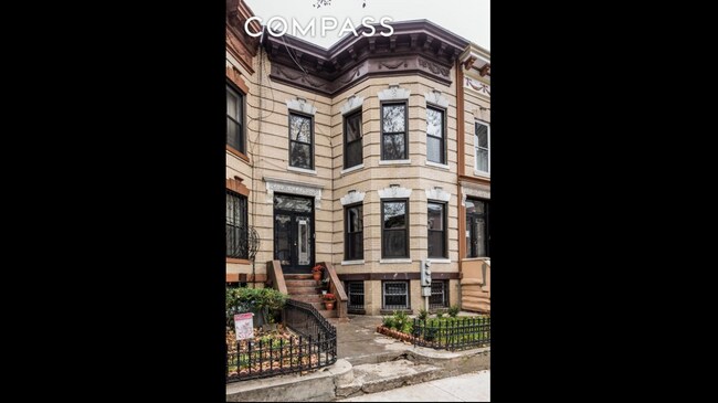 Building Photo - 1404 Hancock Street