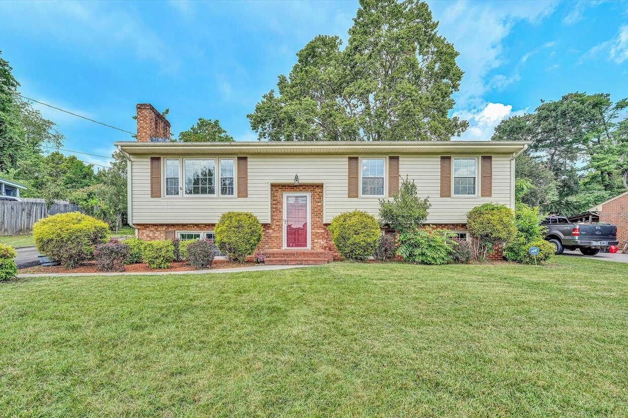 Primary Photo - SW Roanoke County