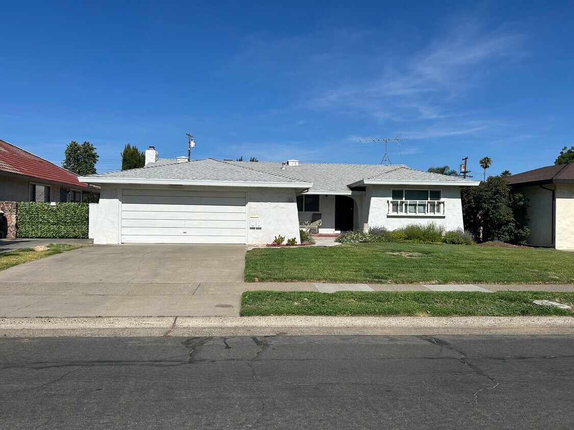 Foto principal - 4033 71st St