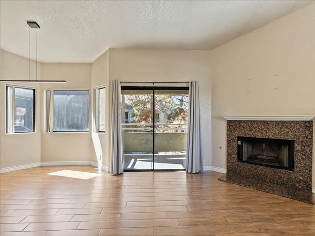 Building Photo - Welcome home