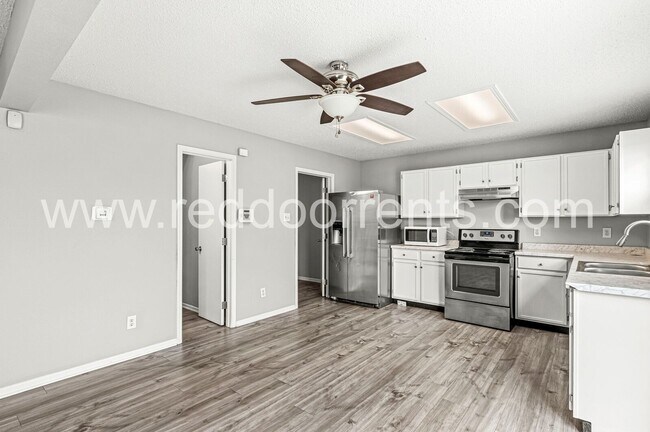 Foto del edificio - Charming 3-Bedroom Home in Franklin Gardens