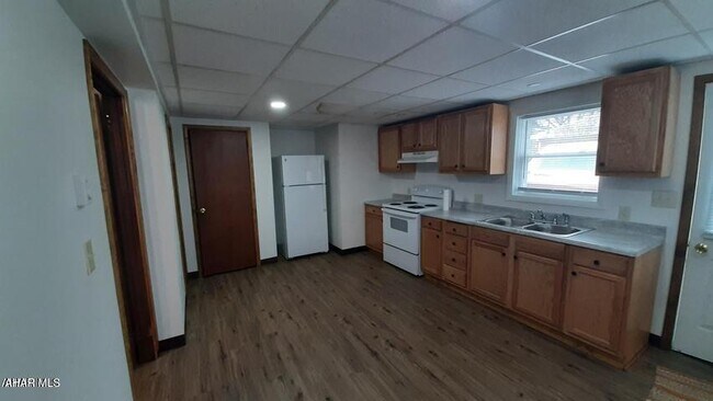 Foto del edificio - 500 Gallitzin Rd