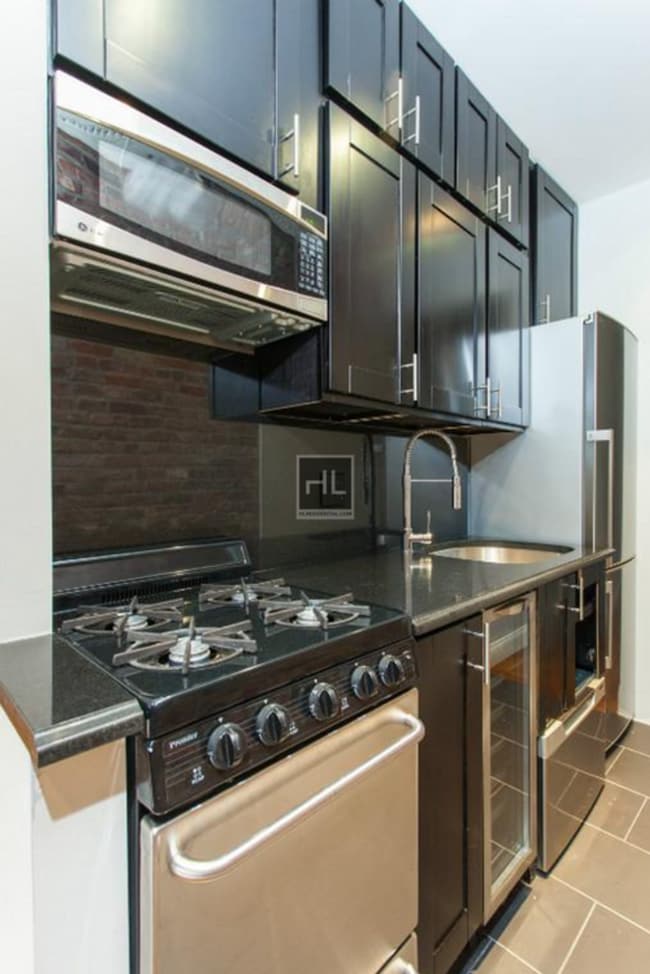 Building Photo - E 18TH ST.