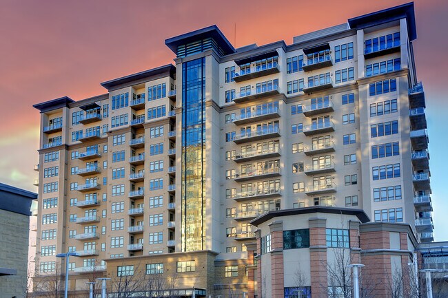 West Building - 5455 Landmark Plz