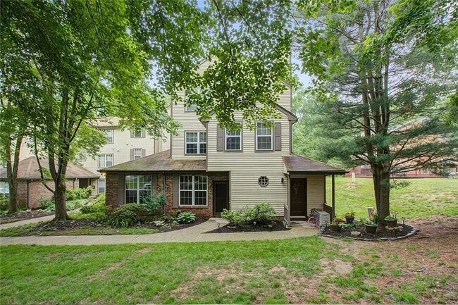 Foto del edificio - 3151 Cypress Ct