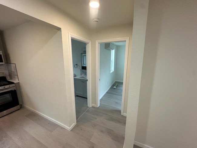 Building Photo - 877 29th St