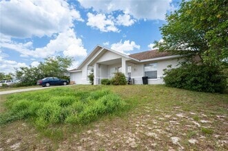 Building Photo - 3909 SW 161st Loop