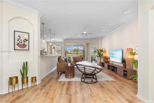 Foto del edificio - 1896 Crestview Way