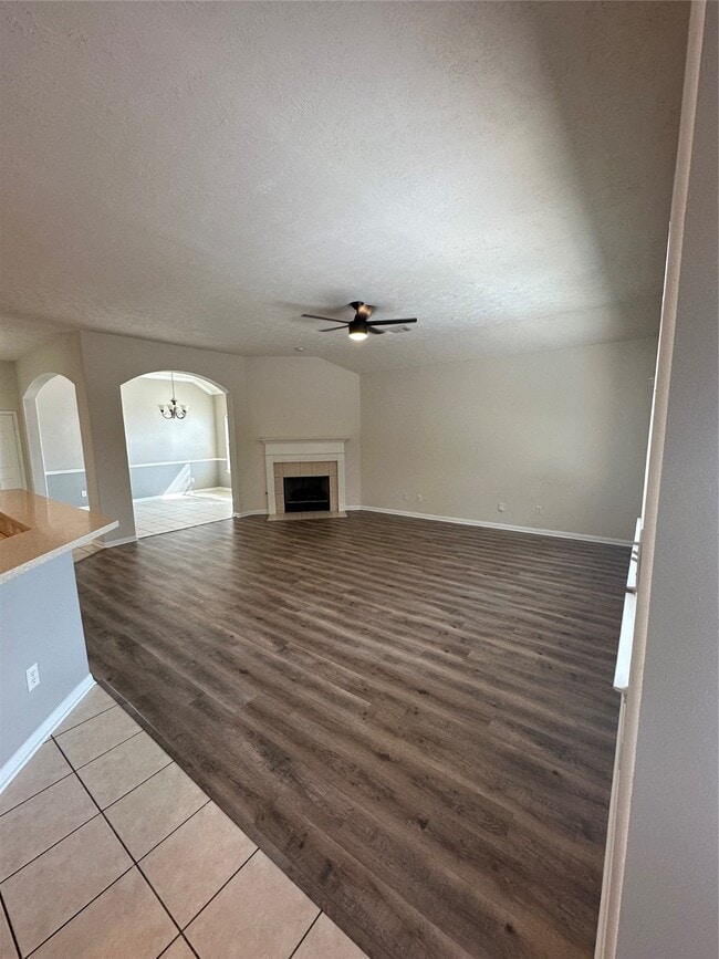 Foto del edificio - 13603 Short Brook Ln