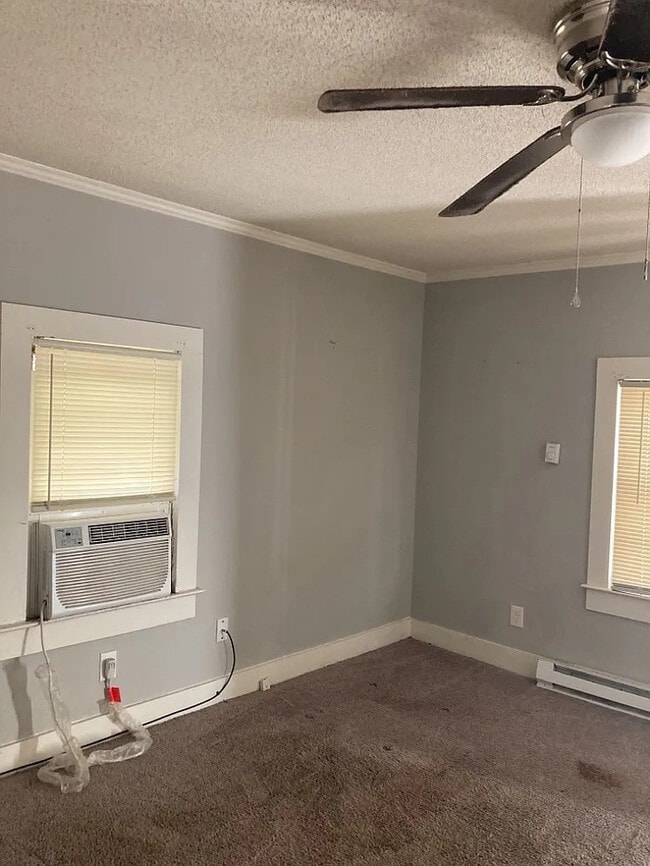 Building Photo - 2 bedroom 1 bathroom