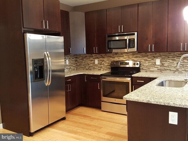 Foto del edificio - 3863 Terrace St