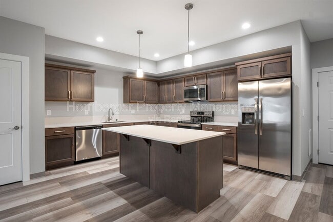 Foto del edificio - 1603 N Manifold Ln