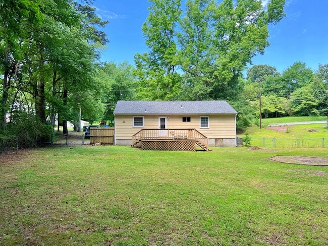 Building Photo - 9625 Shiloh Dr