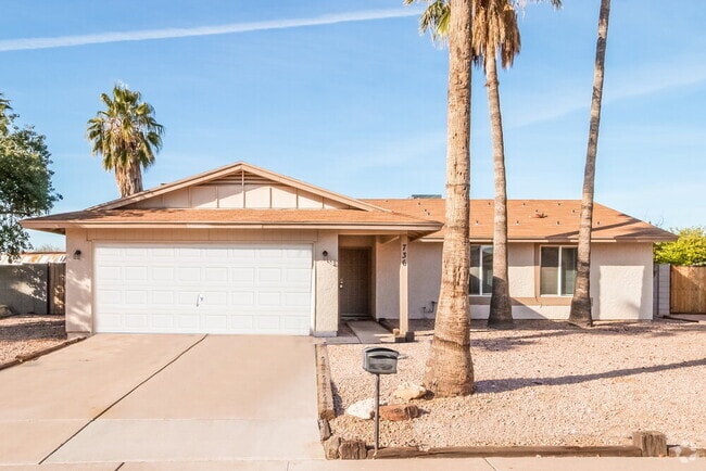 Building Photo - 736 W El Prado Rd