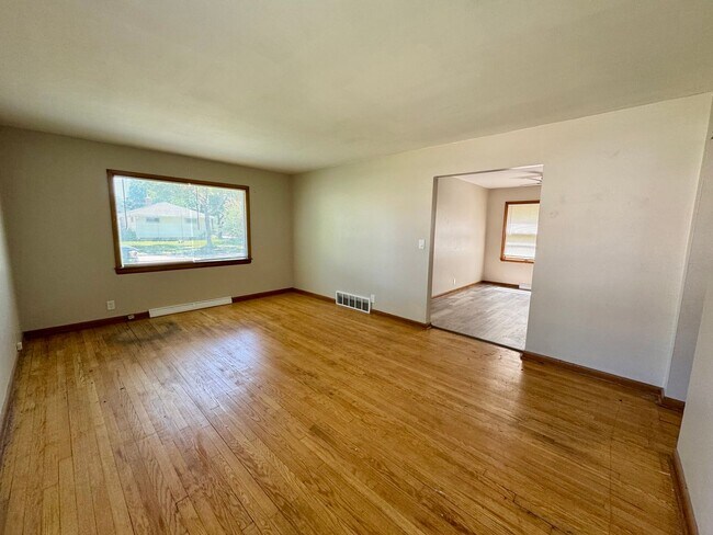 Foto del edificio - 5905 N 66th St