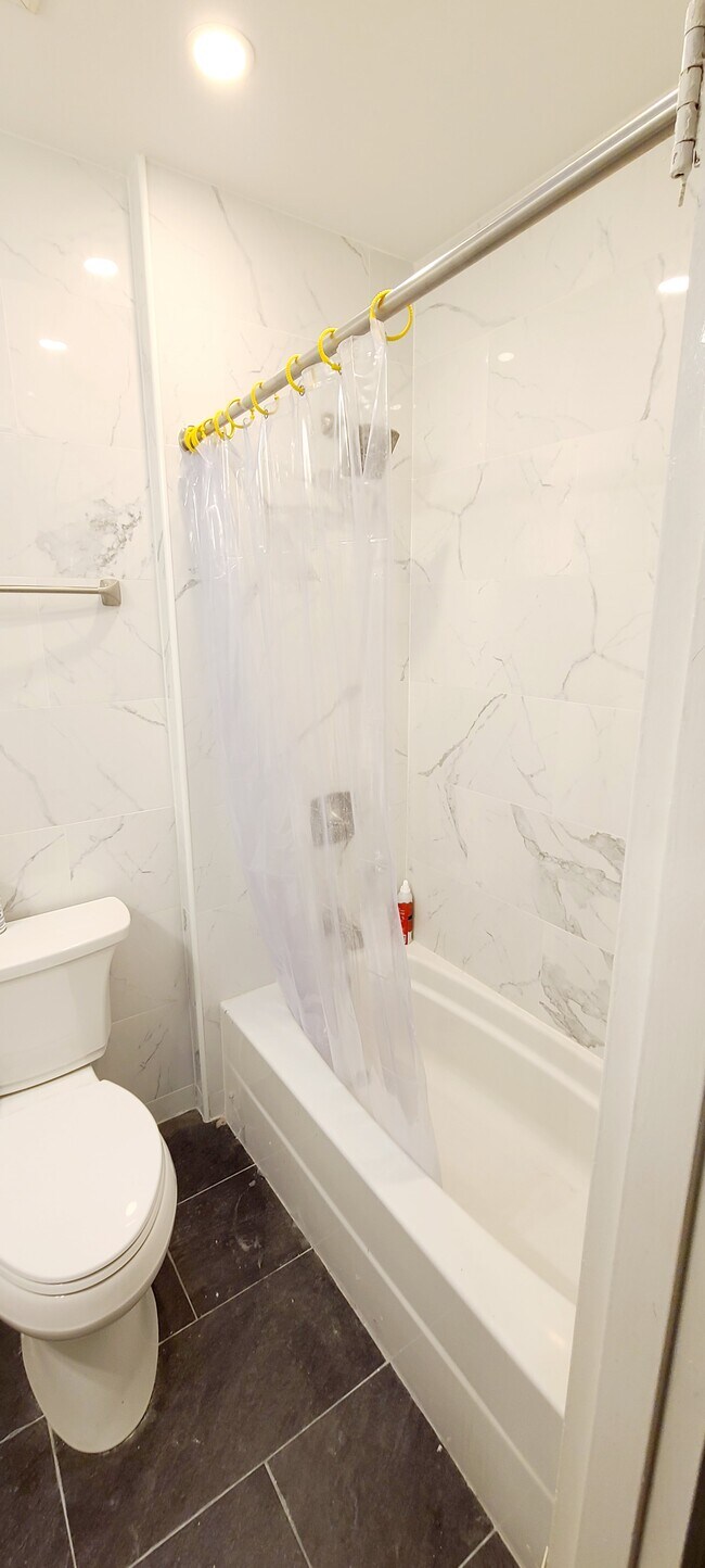 Foto del edificio - 2641 Batchelder St