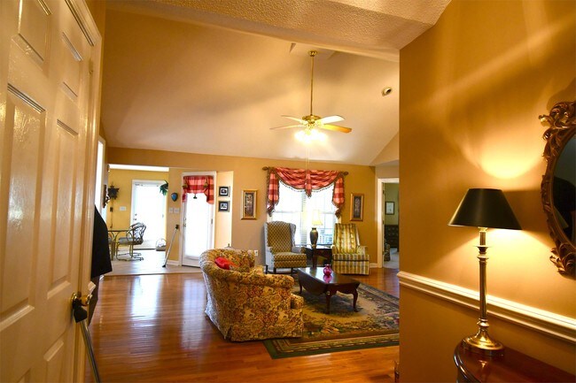 Foto del edificio - 109 Sand Trap Ln