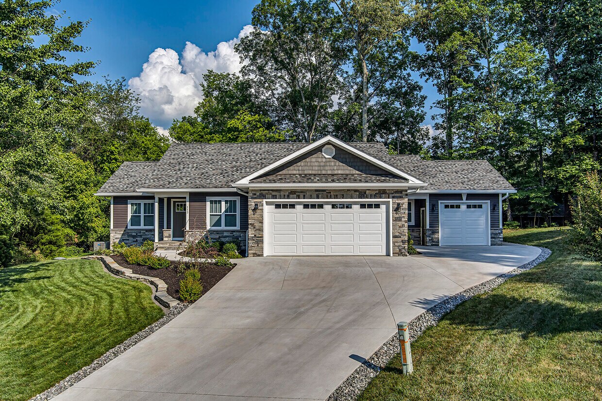 113 Alichanoska Ln, Loudon, TN 37774 House Rental in Loudon, TN