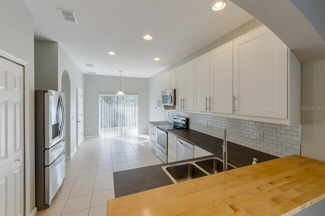 Foto del edificio - 10434 Park Commons Dr