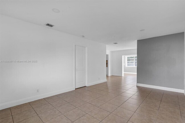 Foto del edificio - 3171 NW 16th St