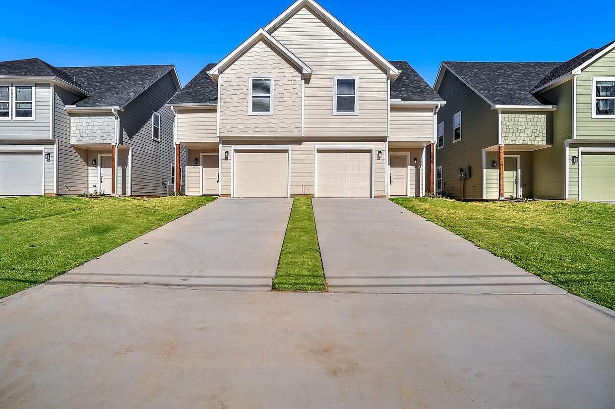 2737 W Washington St, Denison, TX 75020 House for Rent in Denison, TX