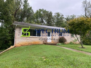 Building Photo - 315 Goddard Dr