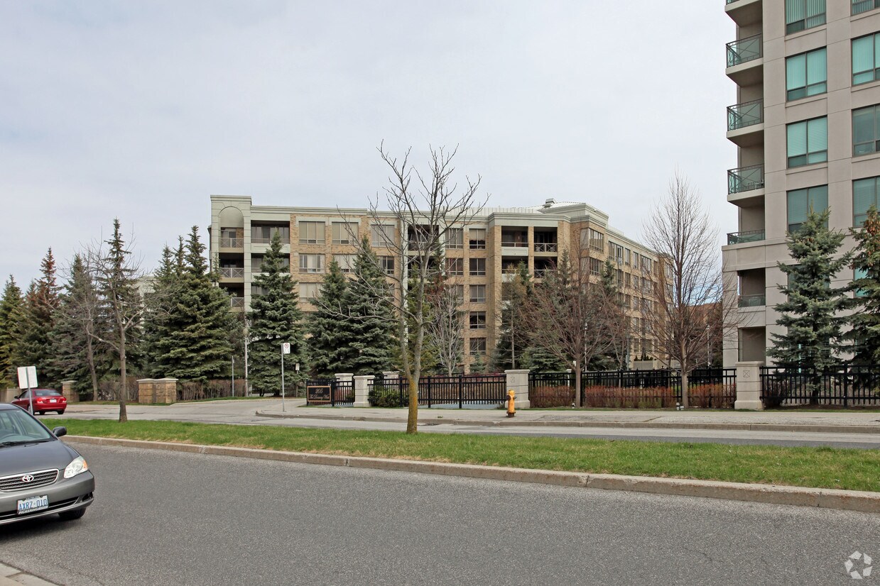 Building Photo - The Tapestry