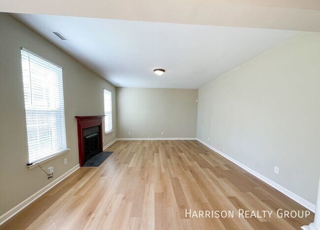 Foto del edificio - 4BR 2.5BA w/ 2 CAR and Bonus!  Community P...