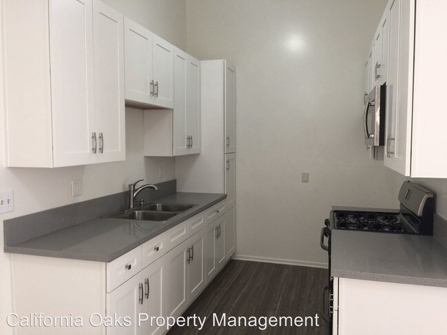 Building Photo - 716 Sidonia Ave