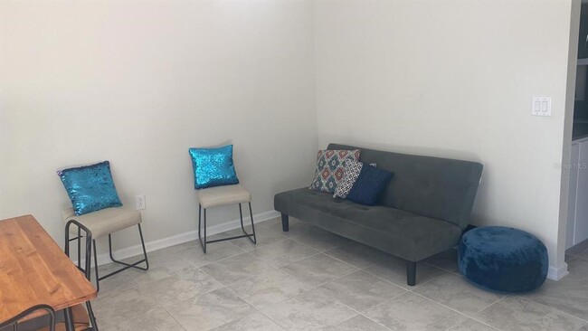 Foto del edificio - 2058 Live Oak Ridge Rd