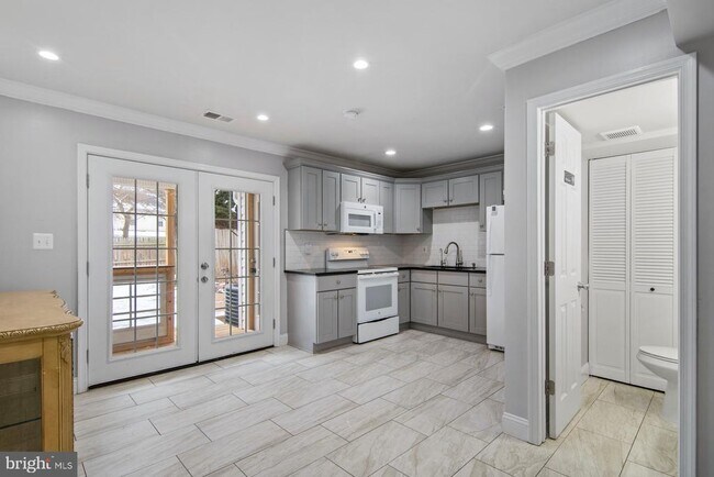 Foto del edificio - 9838 Town Ln