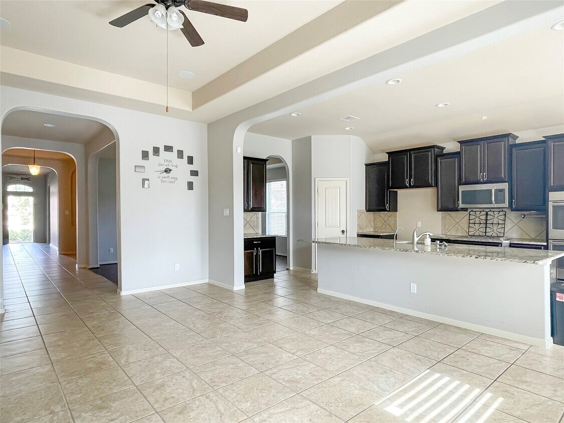 Foto del edificio - 6121 Norwood Mills Ct