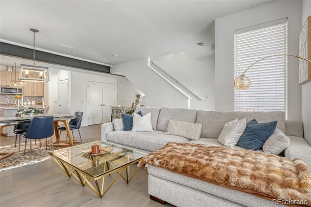 Foto del edificio - 8711 E Hampden Ave
