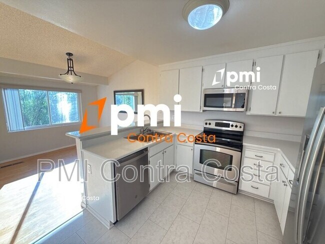 Building Photo - 4894 Starflower Dr