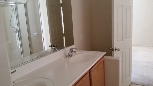Foto del edificio - 3 Bedroom Home for rent.
