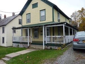 Building Photo - 22 Calkins Pl