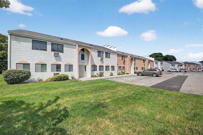 Foto del edificio - 16 Scarborough Ln