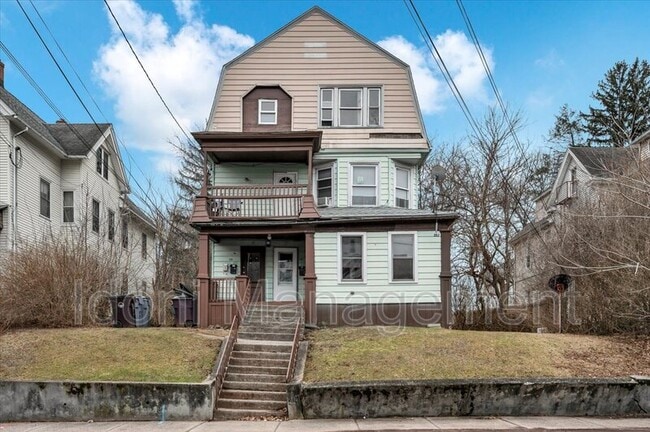 Building Photo - 397 Chestnut St