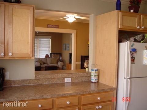 Foto del edificio - 3 br, 1 bath  - 744 Fountain St NE Lower
