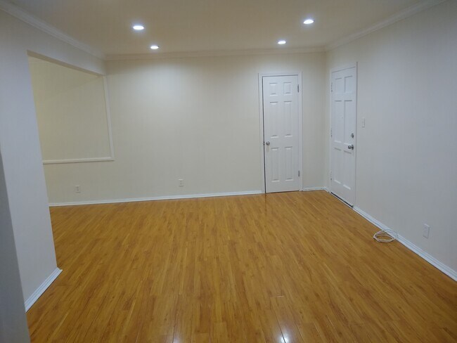 Foto del edificio - 12533 Burbank Blvd