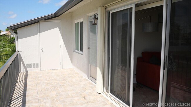 Foto del edificio - 13817 Royal Palm Ct